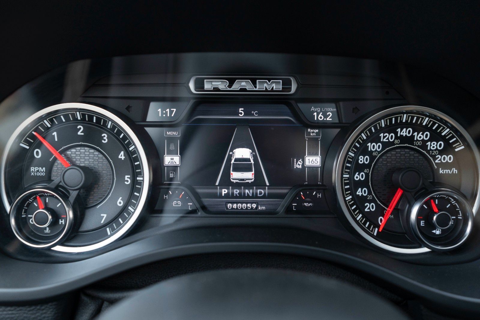 Dodge RAM 5,7L Laramie CC 4X4 360° LED CARPLAY LPG AHK
