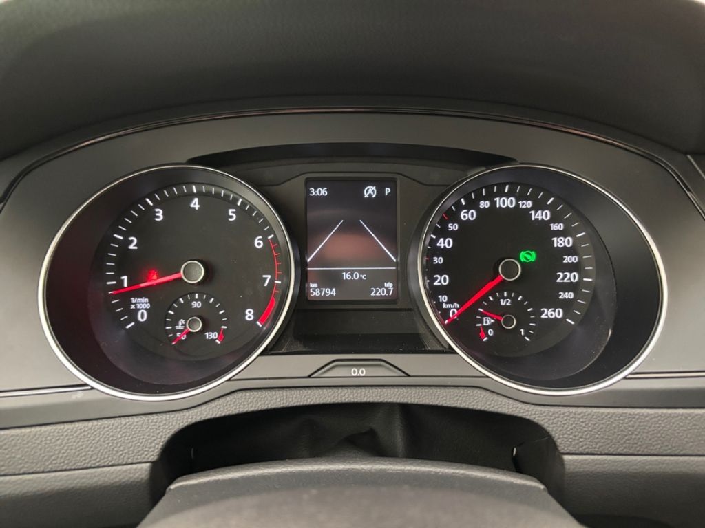 Volkswagen Passat Basis - Samsaru's Car Outlet