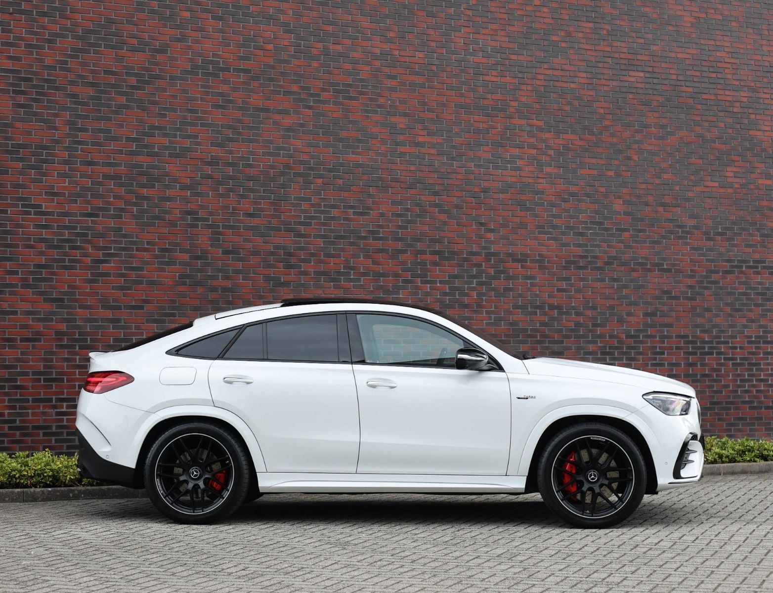 Mercedes-Benz GLE Coupe 53 AMG Hybrid | Opalith - Voll!