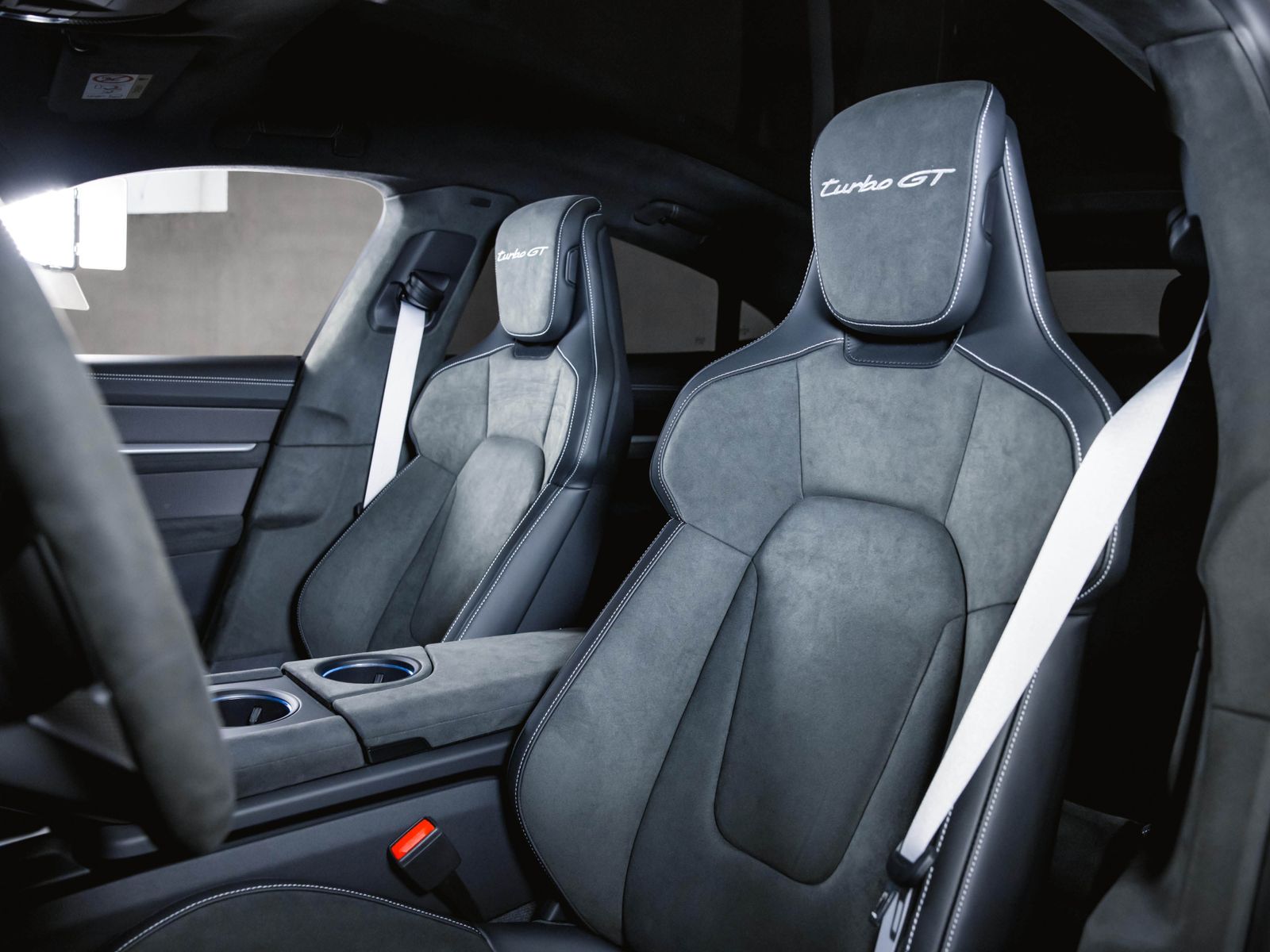 Porsche Taycan Turbo GT PTS 18 Wege Burmester