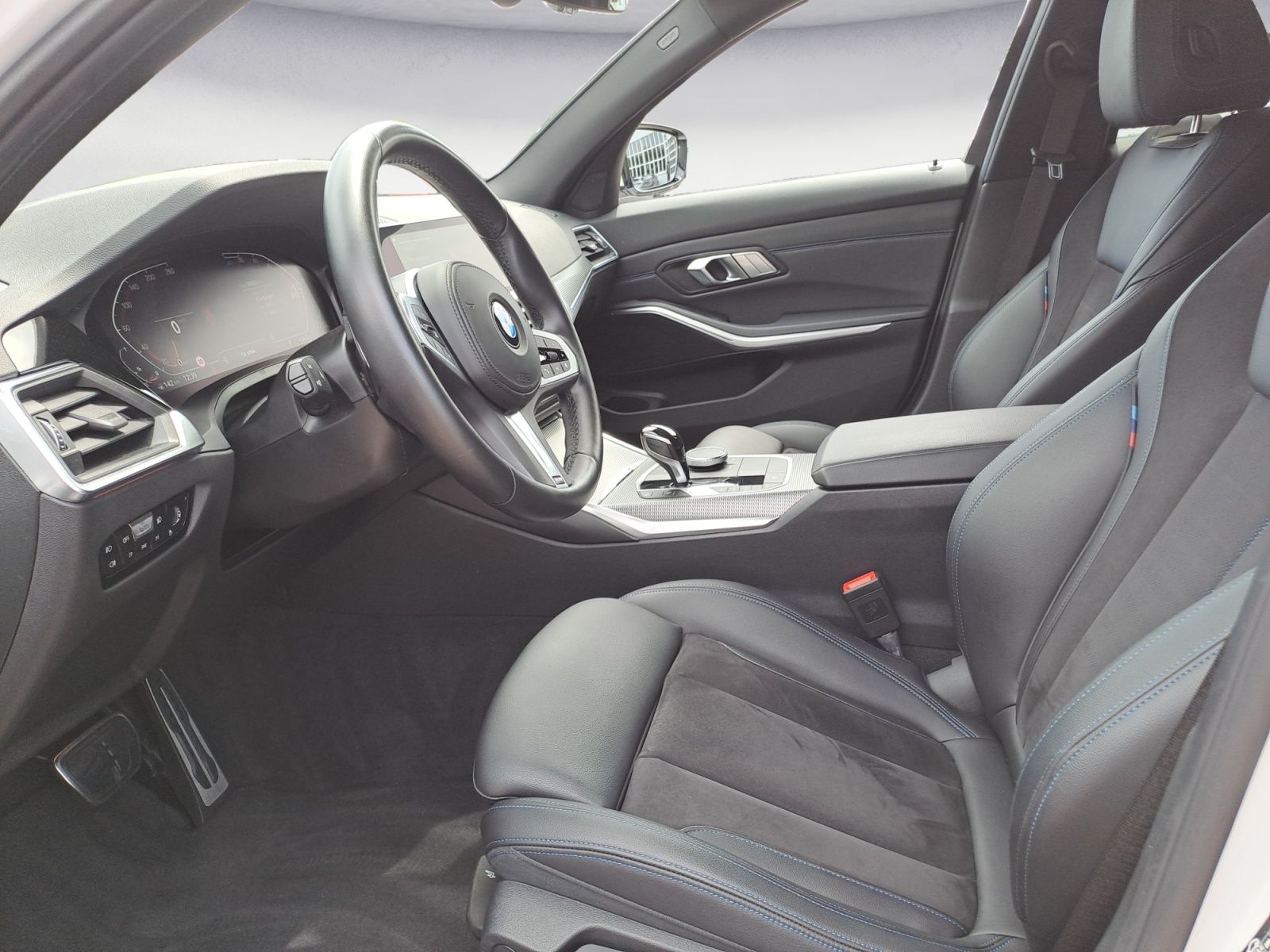 BMW 320d Touring M Sport - Samsaru's Car Outlet