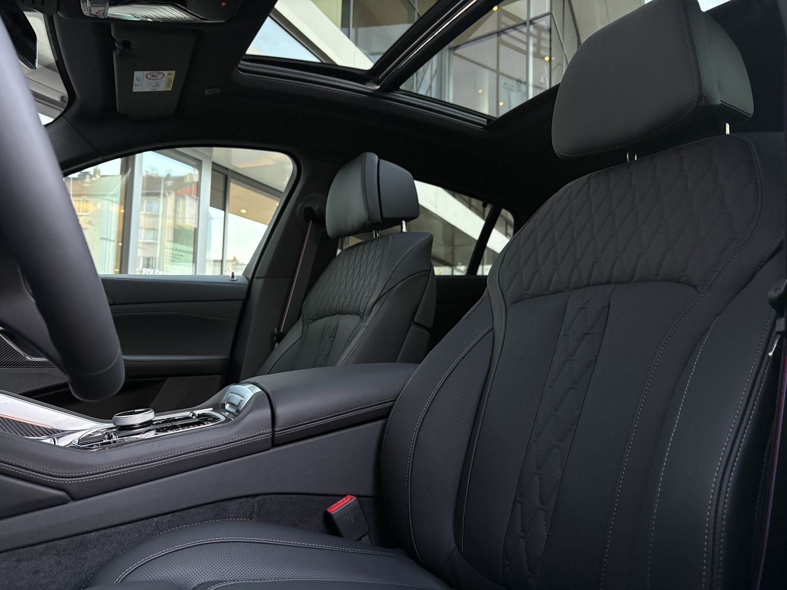 BMW X6 xDrive40d MSport PANO AHK DA PROF PA PROF 22"