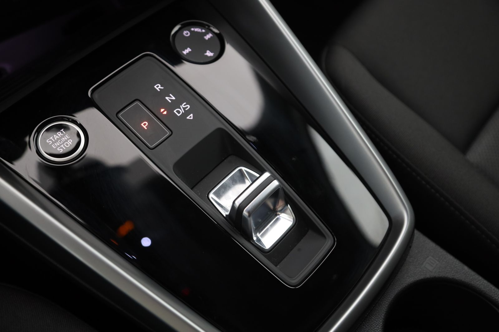 Audi A3 Sportback 40 TFSI e S tronic | NAVI | AHK |