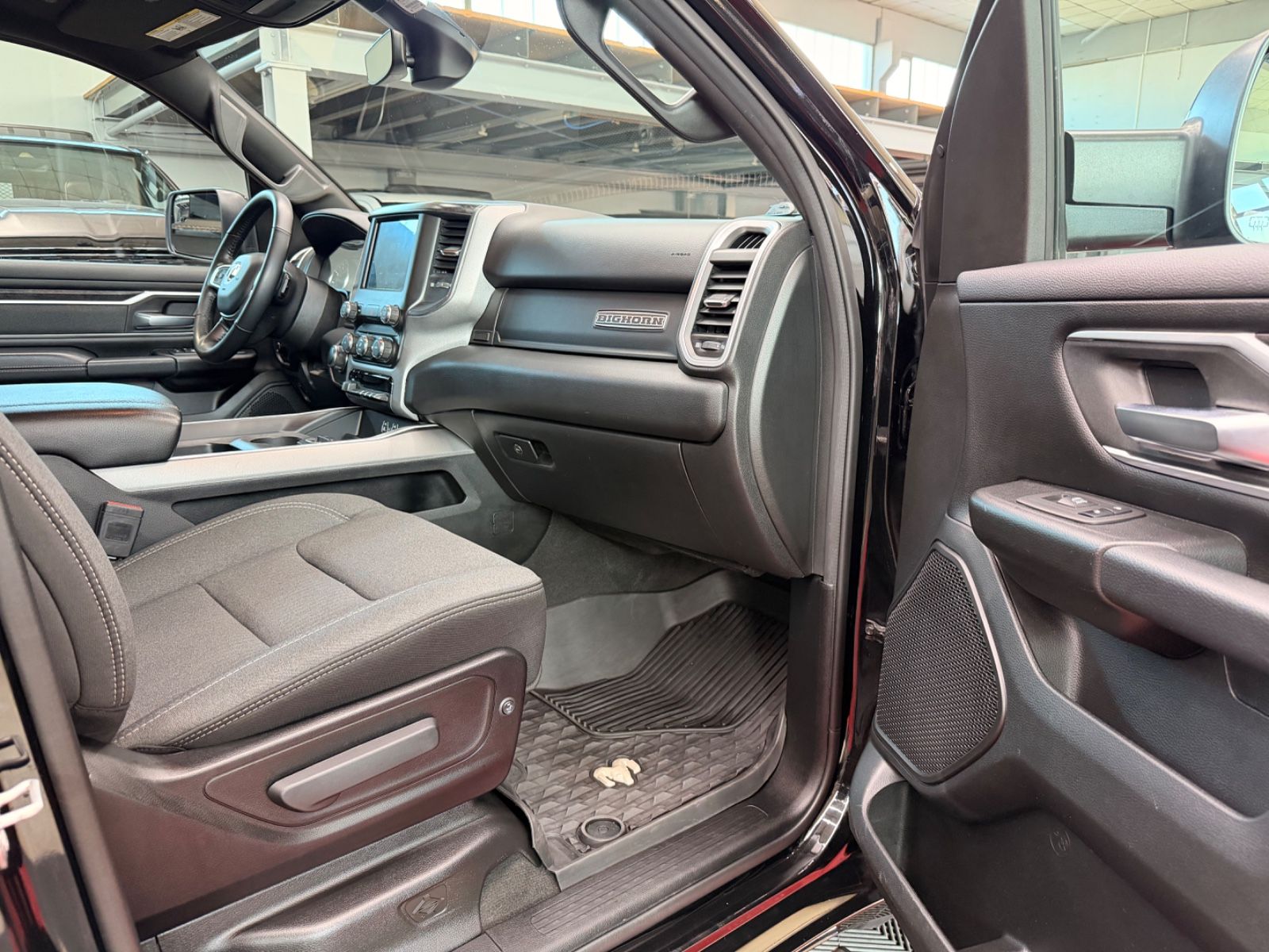 Dodge RAM 1500 3.0 EcoDiesel Bighorn Kamera Hardtop