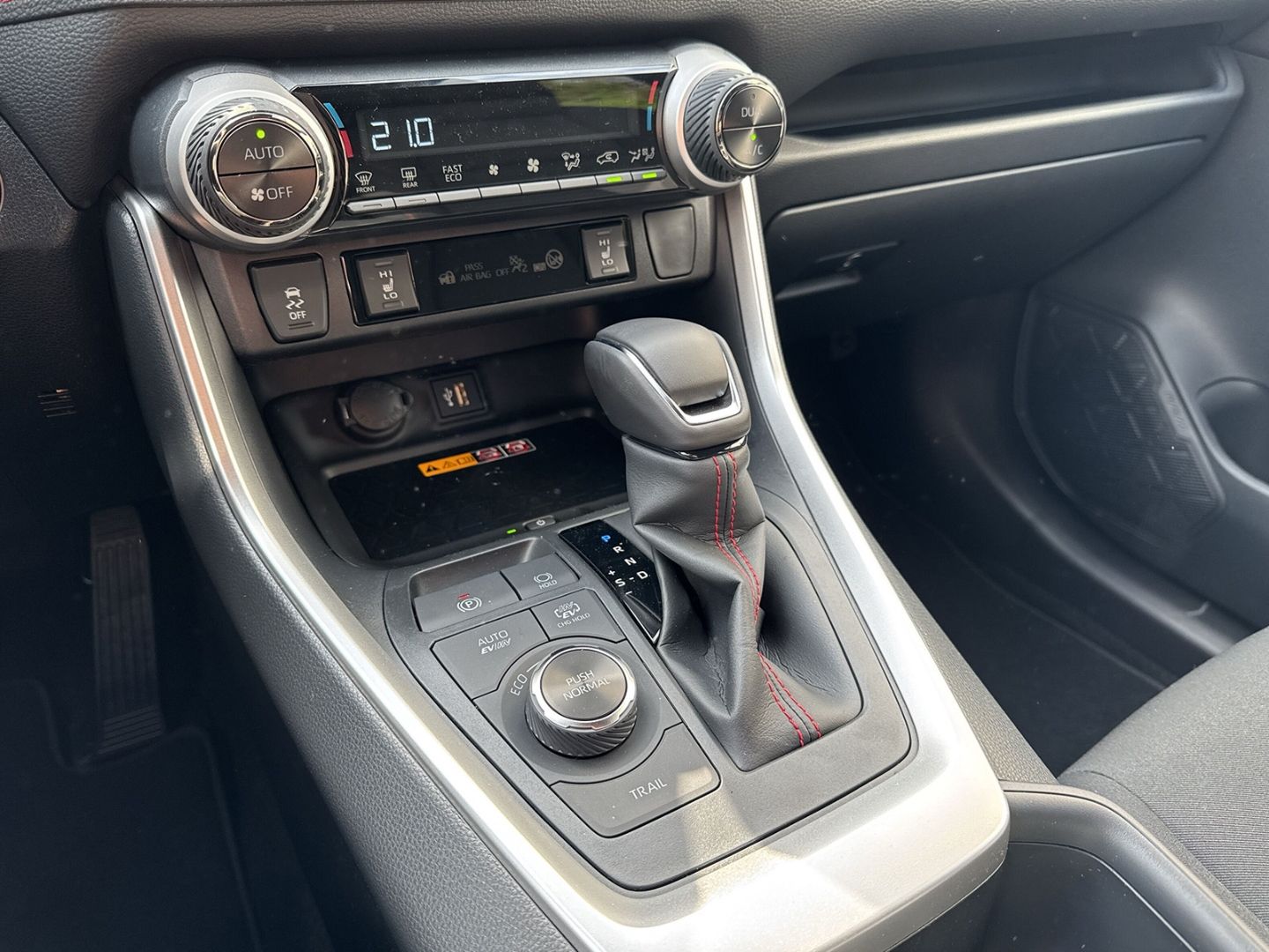 Toyota RAV 4 Plug-In Hybrid 2.5 4x4 Teamplayer +Kamera