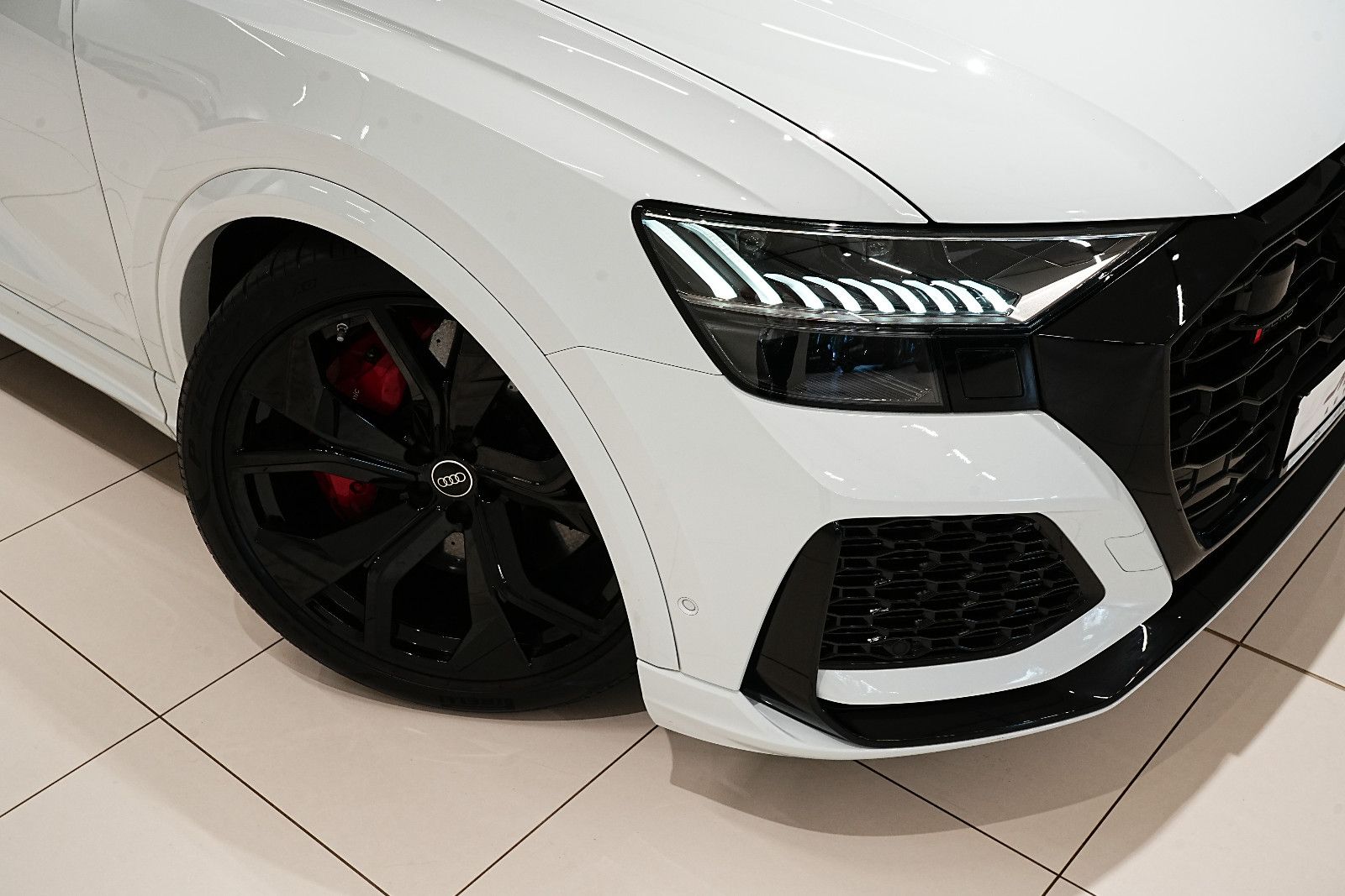 Audi RSQ8 4.0|HUD|KERAMIK|CARBON|SOFT|LUFT|3D|MASSAG|