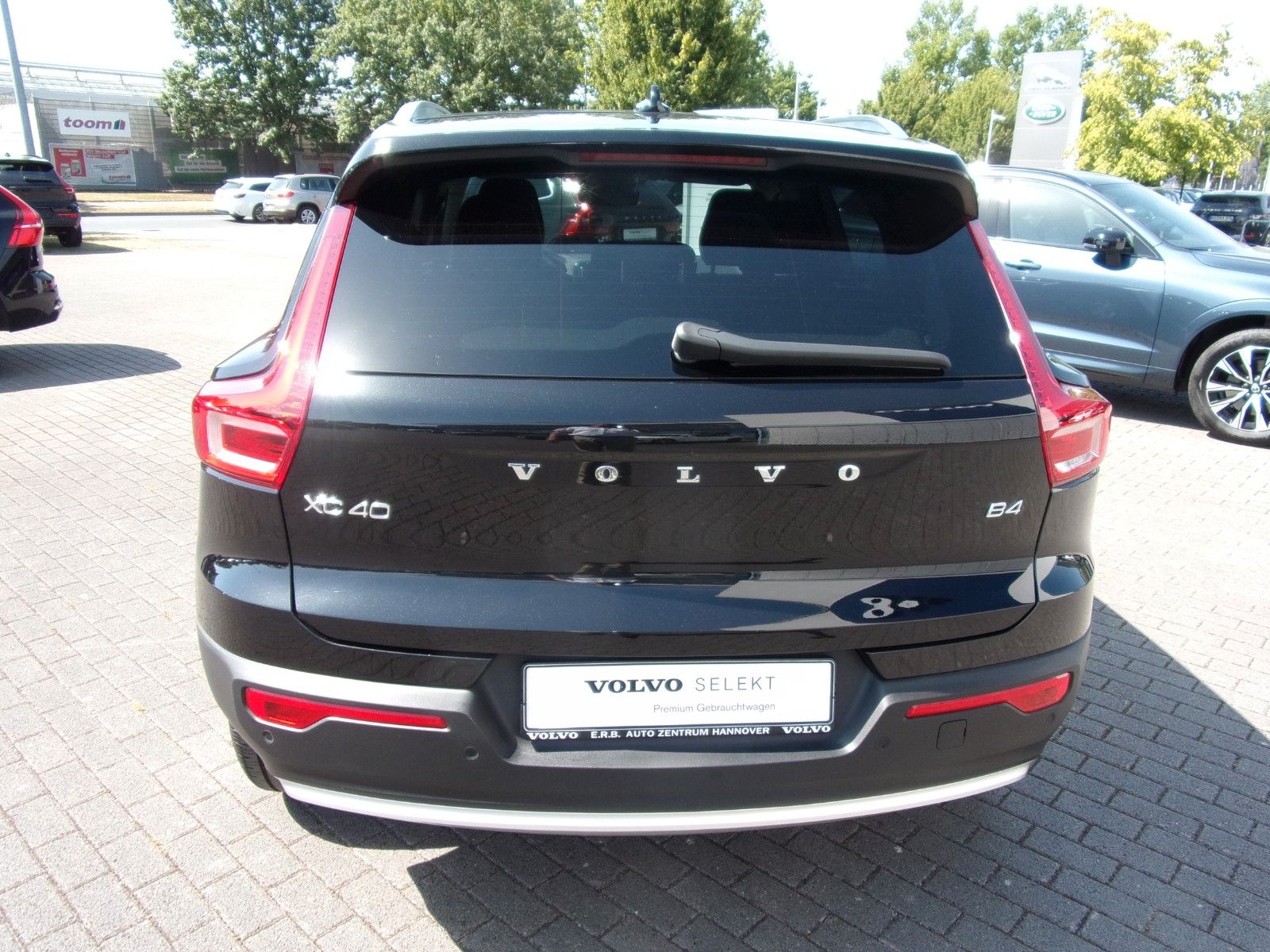 Volvo XC 40 B4 Plus Bright - Samsaru's Car Outlet