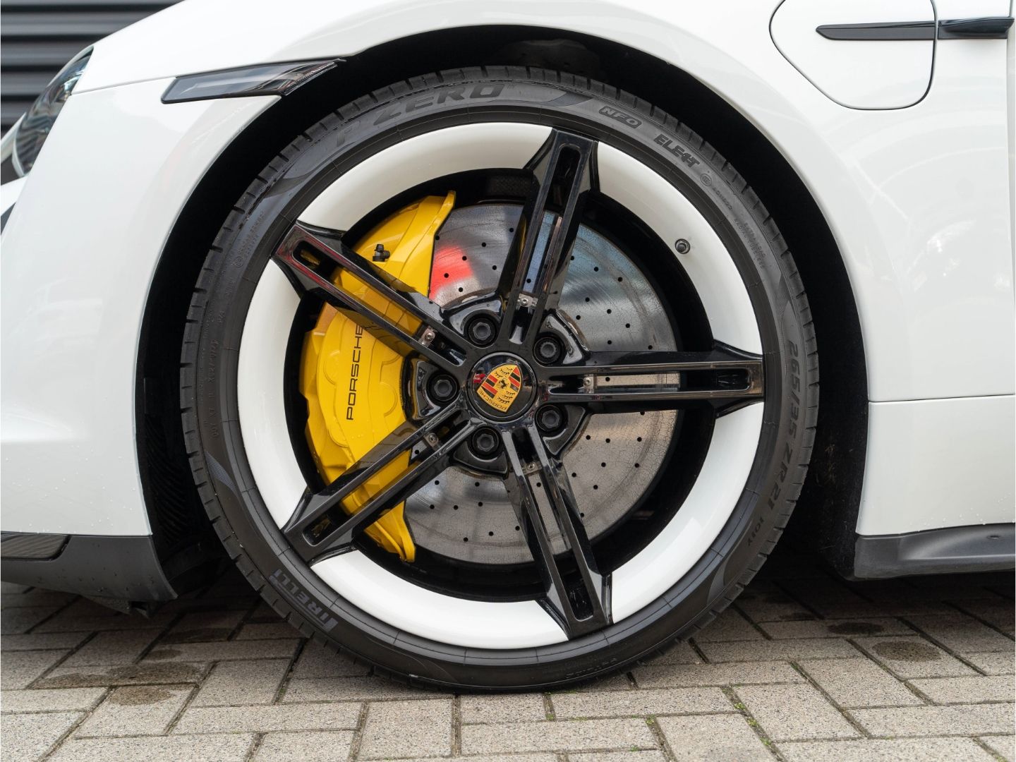 Porsche Taycan Turbo S Matrix LED PDLS Carbon uvm.