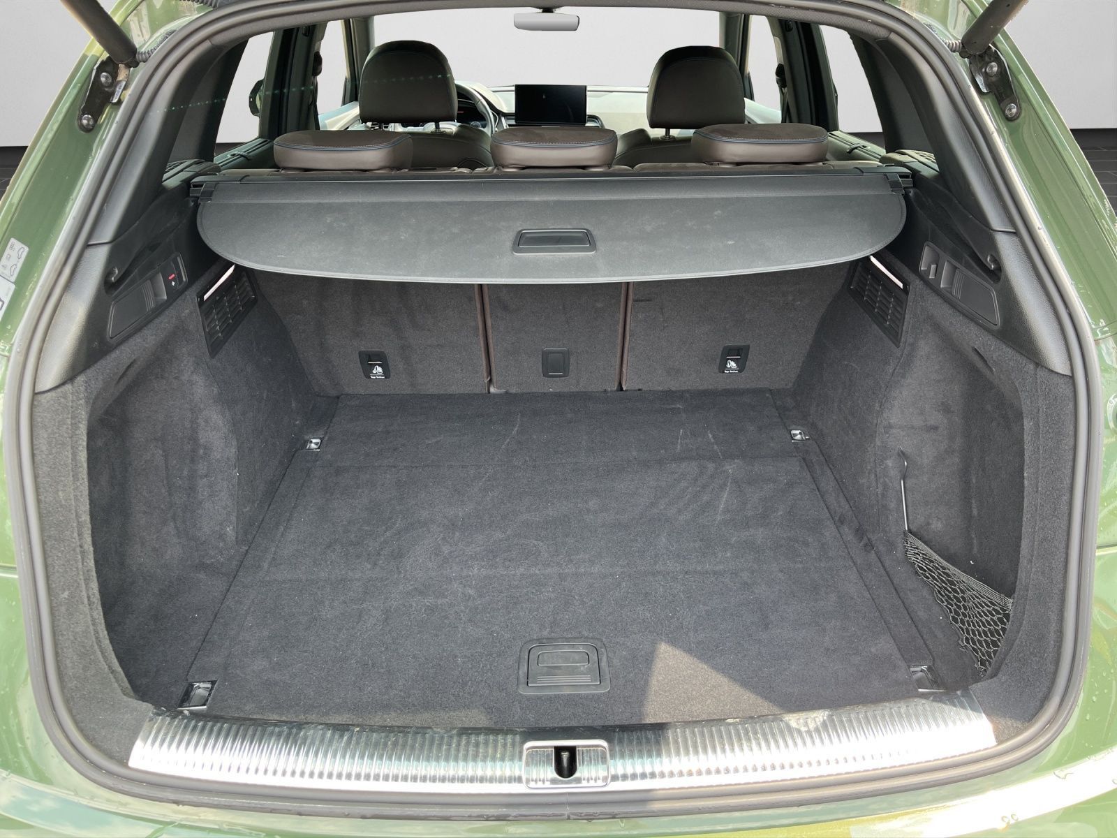 Audi Q5 SUV edition one 40 TDI - Samsaru's Car Outlet