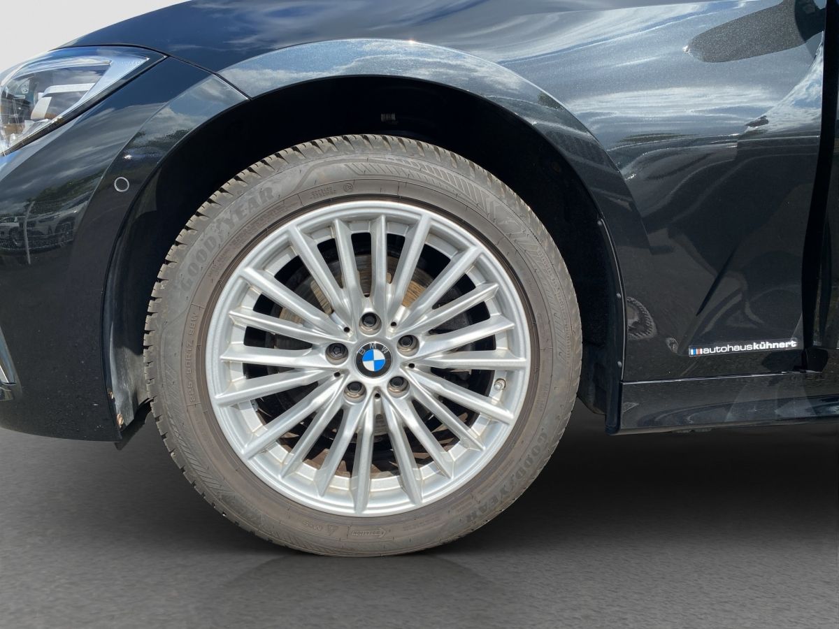 BMW 320i Touring Luxury Line - Samsaru's Car Outlet