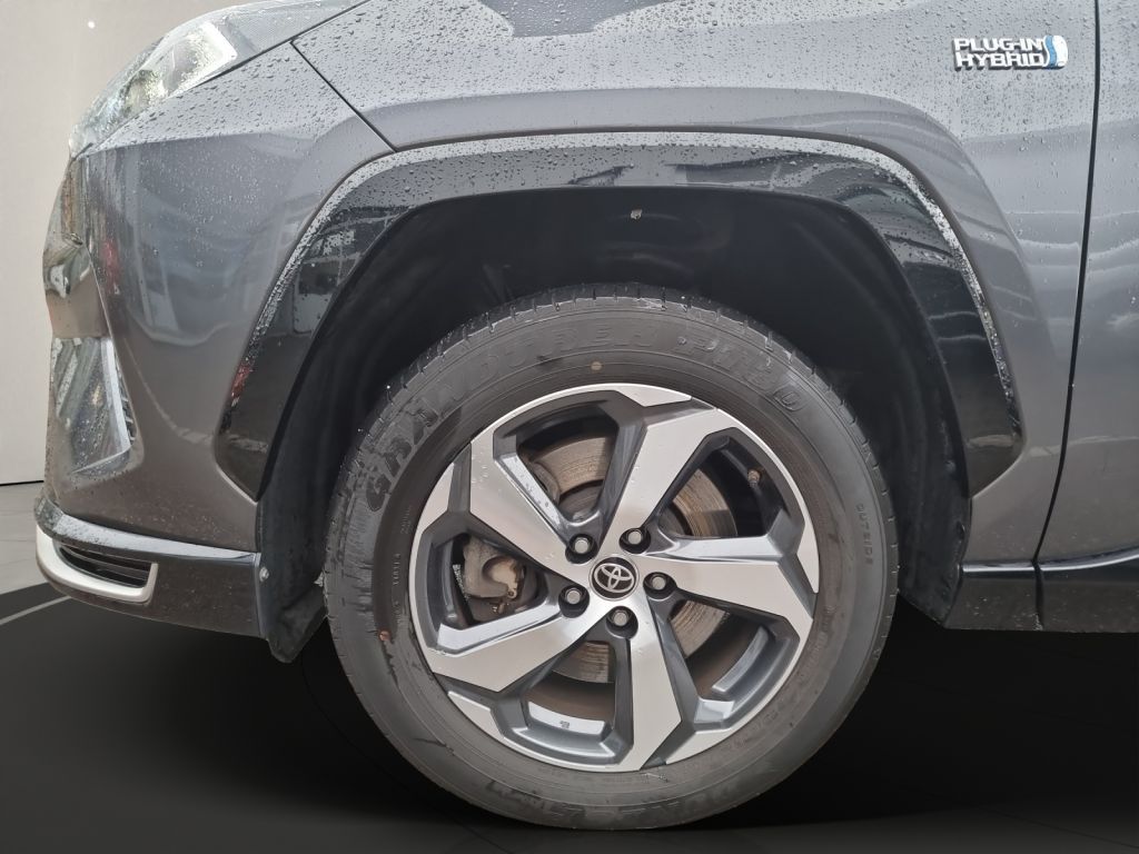 Toyota RAV 4 Plug-in Hybrid - Samsaru's Car Outlet