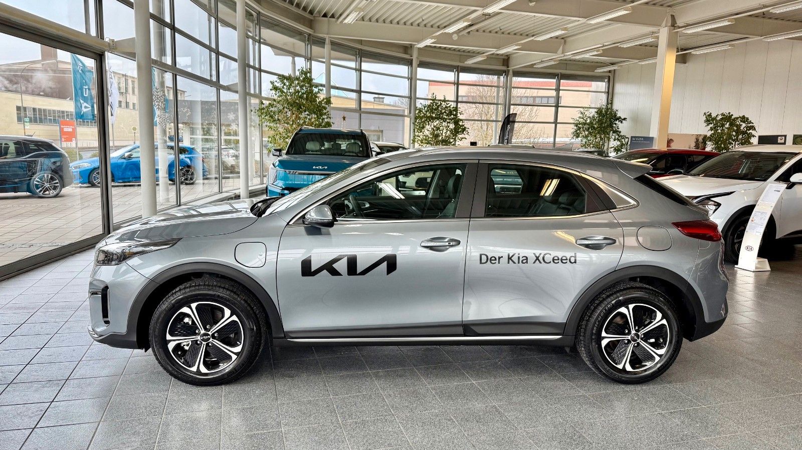 Kia XCeed 1.6 PHEV Spirit - Samsaru's Car Outlet