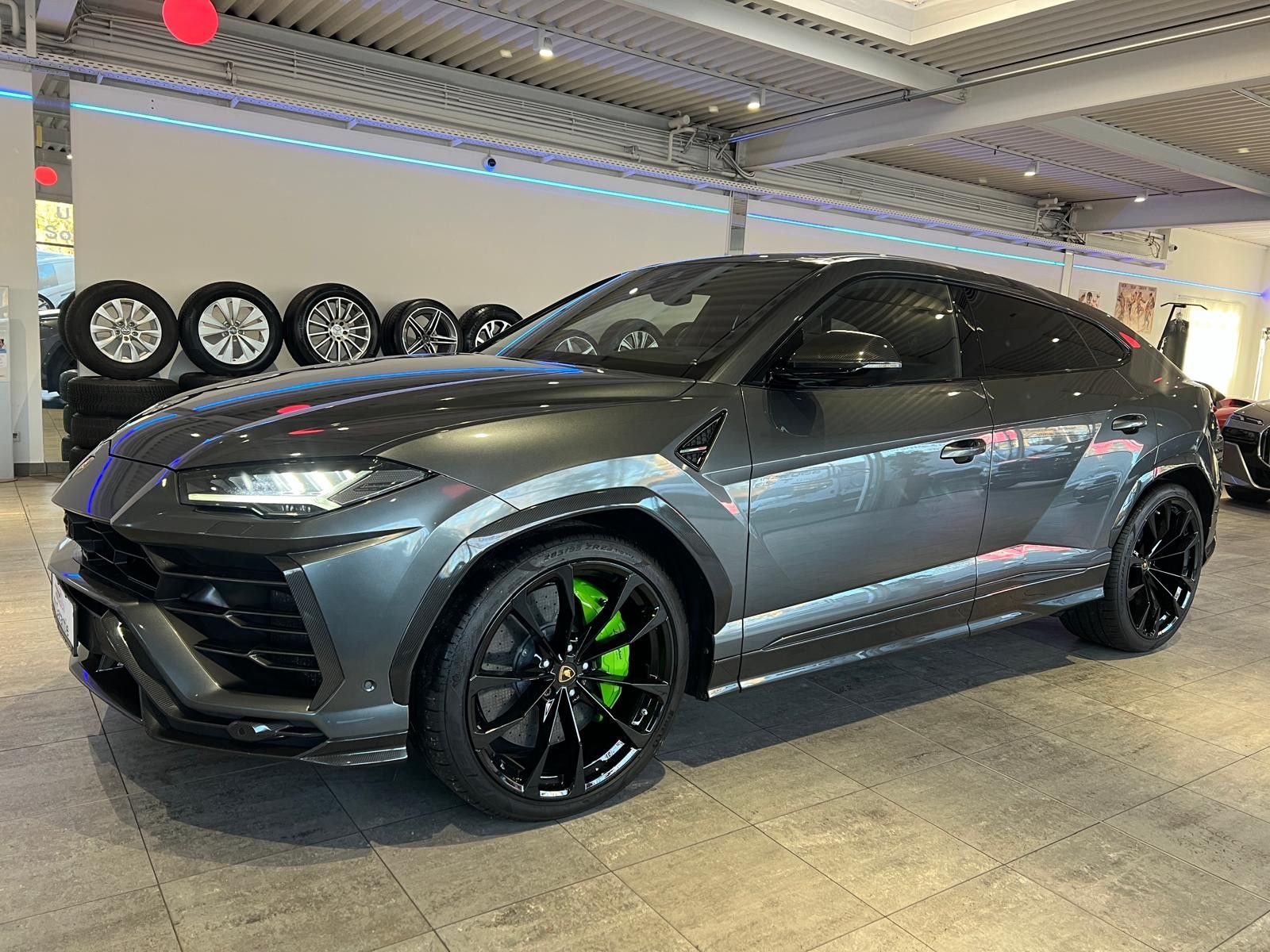 Lamborghini Urus *Großes Carbon Paket*Akrapovic*Garantie