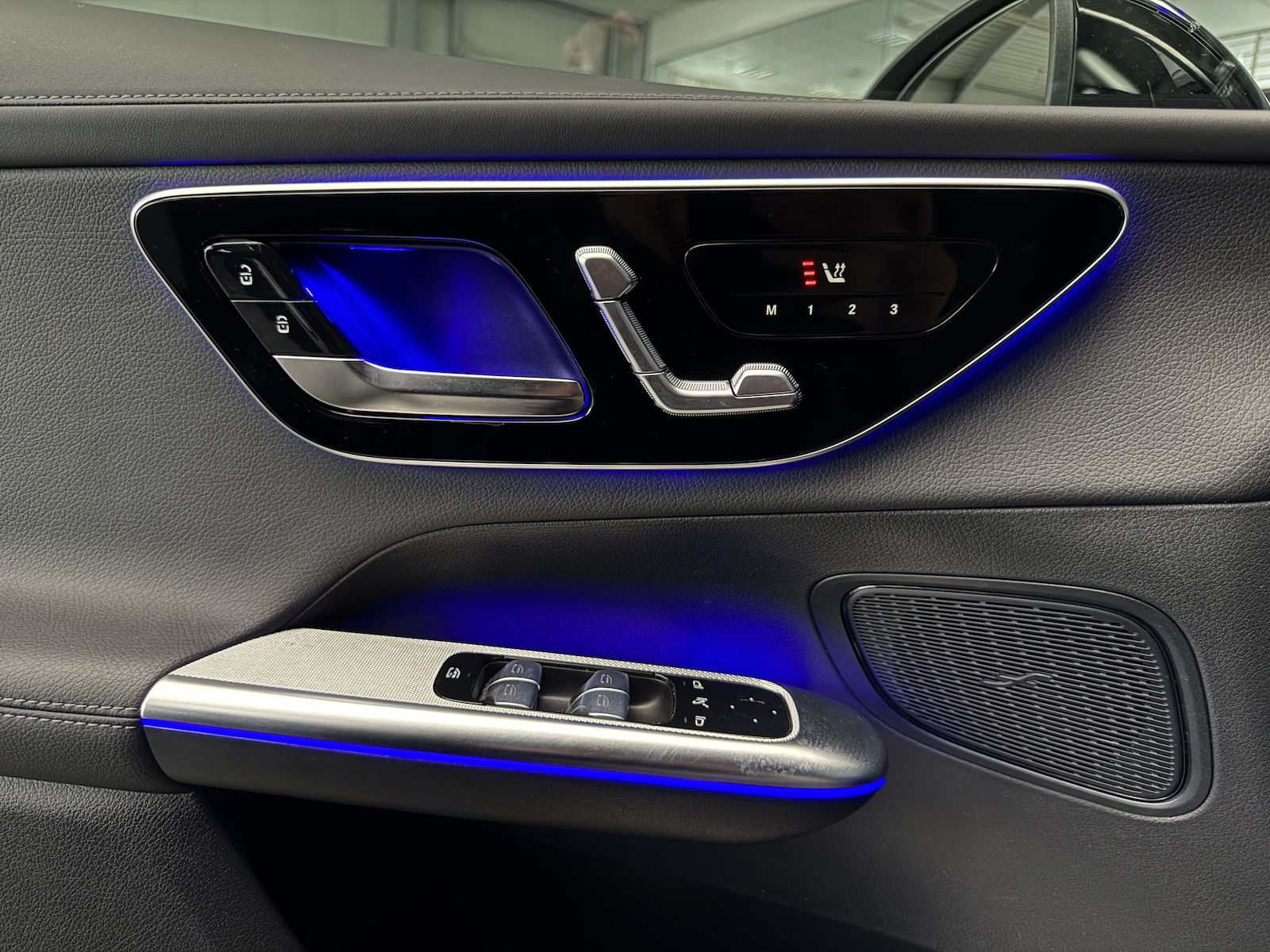 Mercedes-Benz GLC 300 4M AMG PREMIUM STANDHEIZUNG - DISTRONIC!