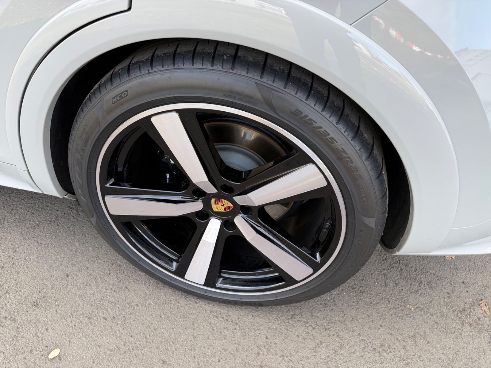 Porsche Cayenne Coupe GTS/BFD/Alu22/AHK/SoftC/VOLL