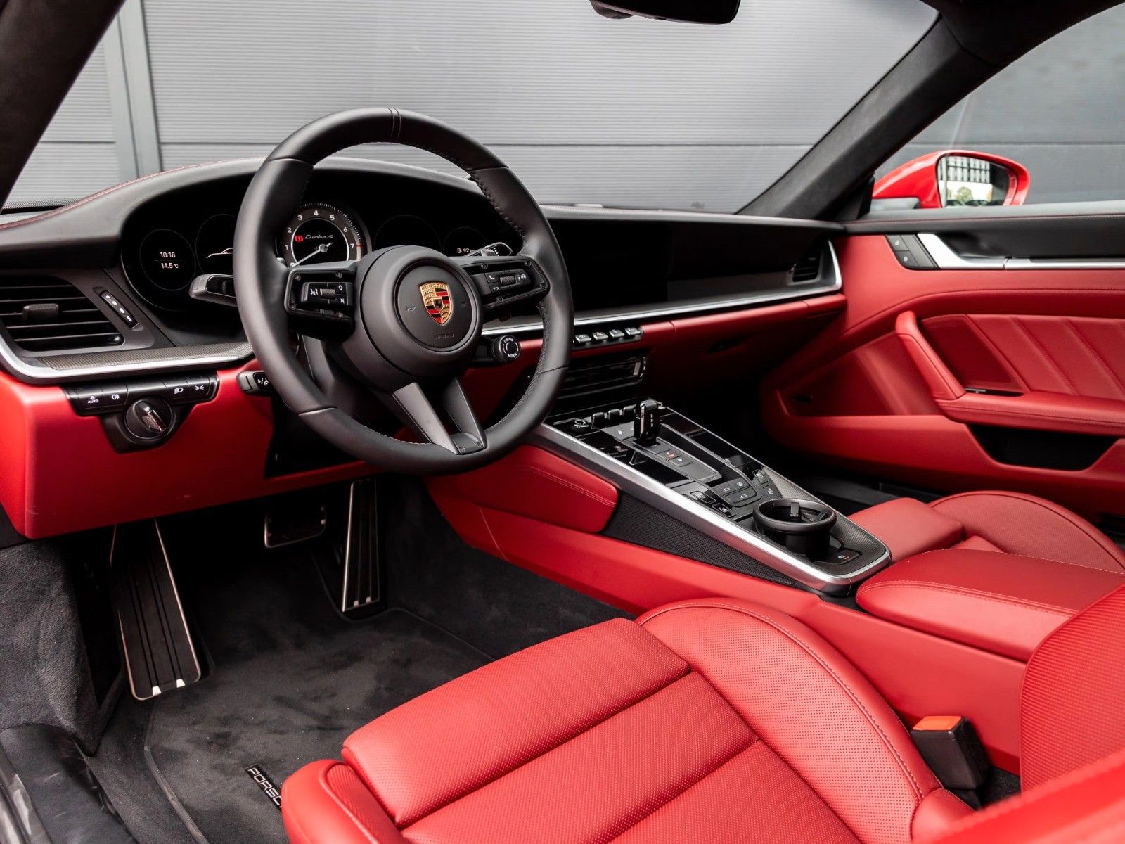 Porsche 992 911 Turbo S - Samsaru's Car Outlet