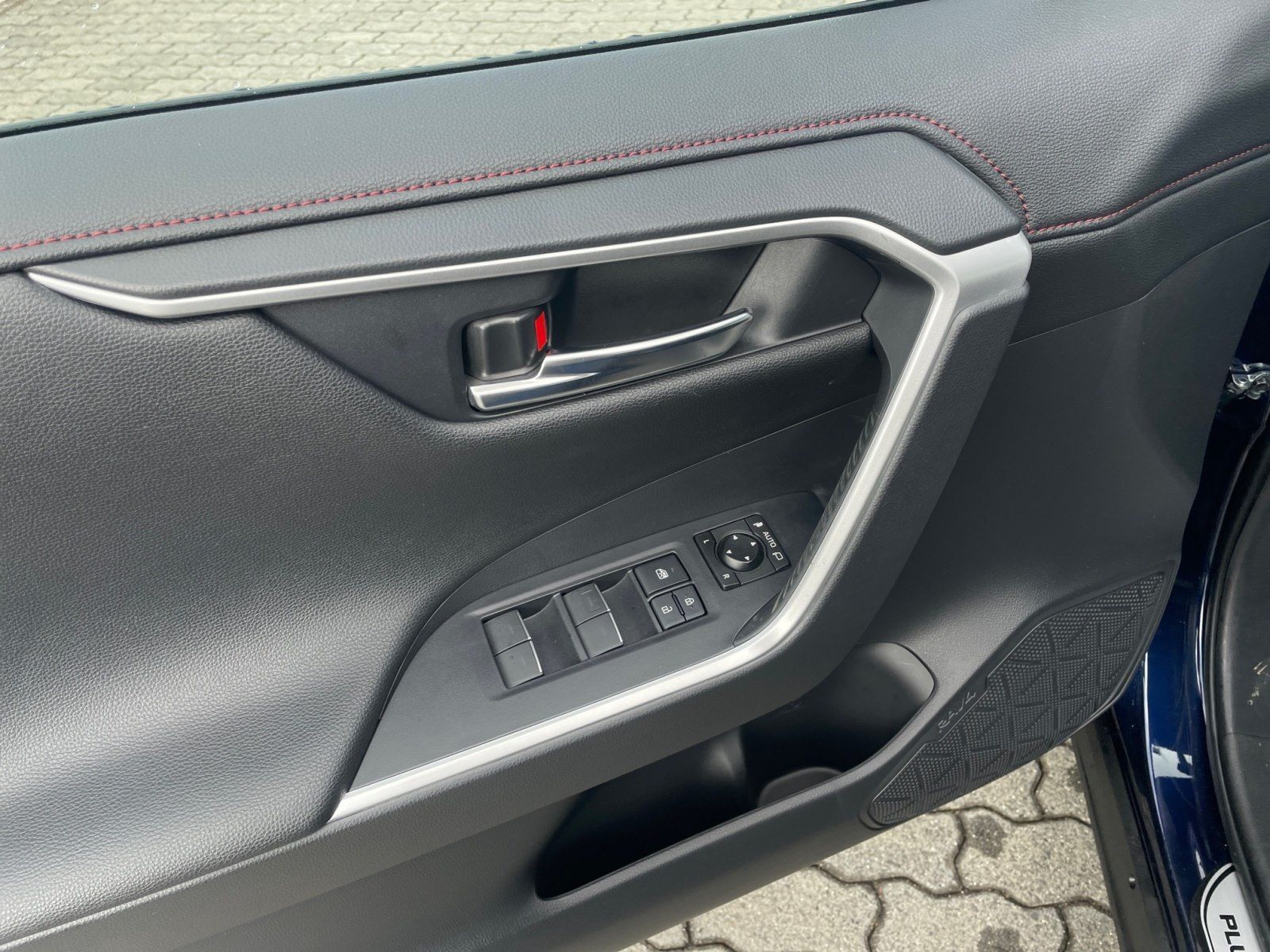 Toyota RAV4 Plug In Hybrid 4x4 - Samsaru's Car Outlet