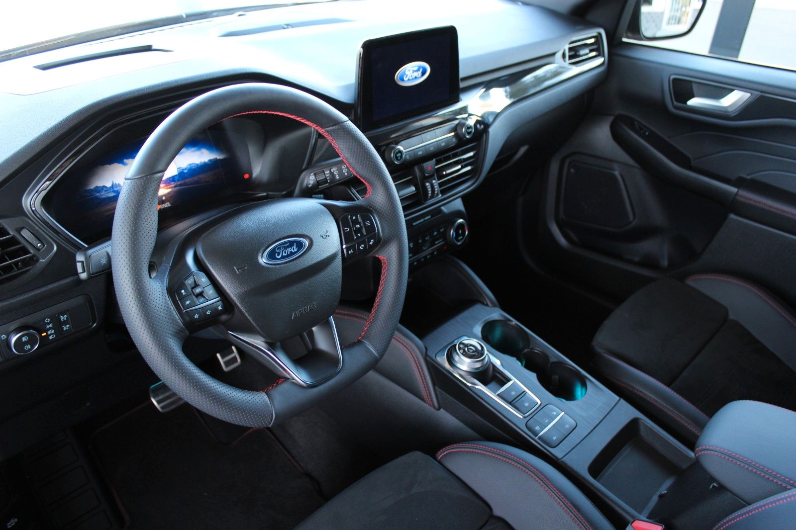 Ford Kuga ST-Line X Plug-In Hybrid - Samsaru's Car Outlet