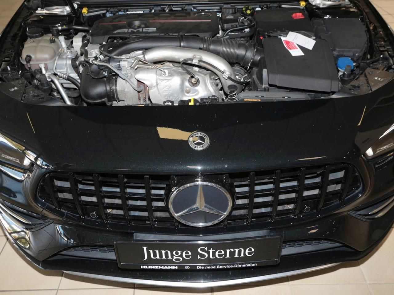 Mercedes-Benz CLA 35 AMG 4M - Samsaru's Car Outlet
