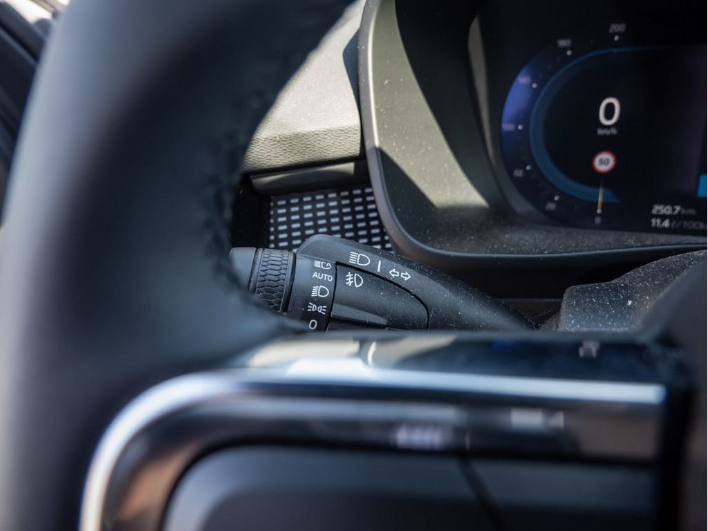 Volvo XC40 2.0 Plus Dark - Samsaru's Car Outlet