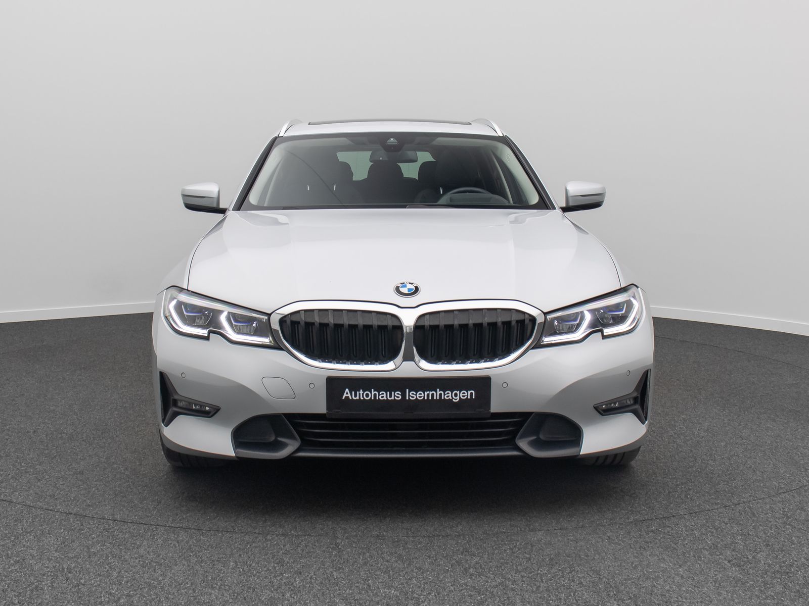 BMW 320d SportLine - Samsaru's Car Outlet