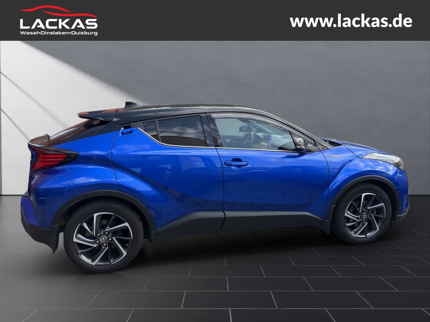 Toyota C-HR Hybrid Style Selection - Samsaru's Car Outlet
