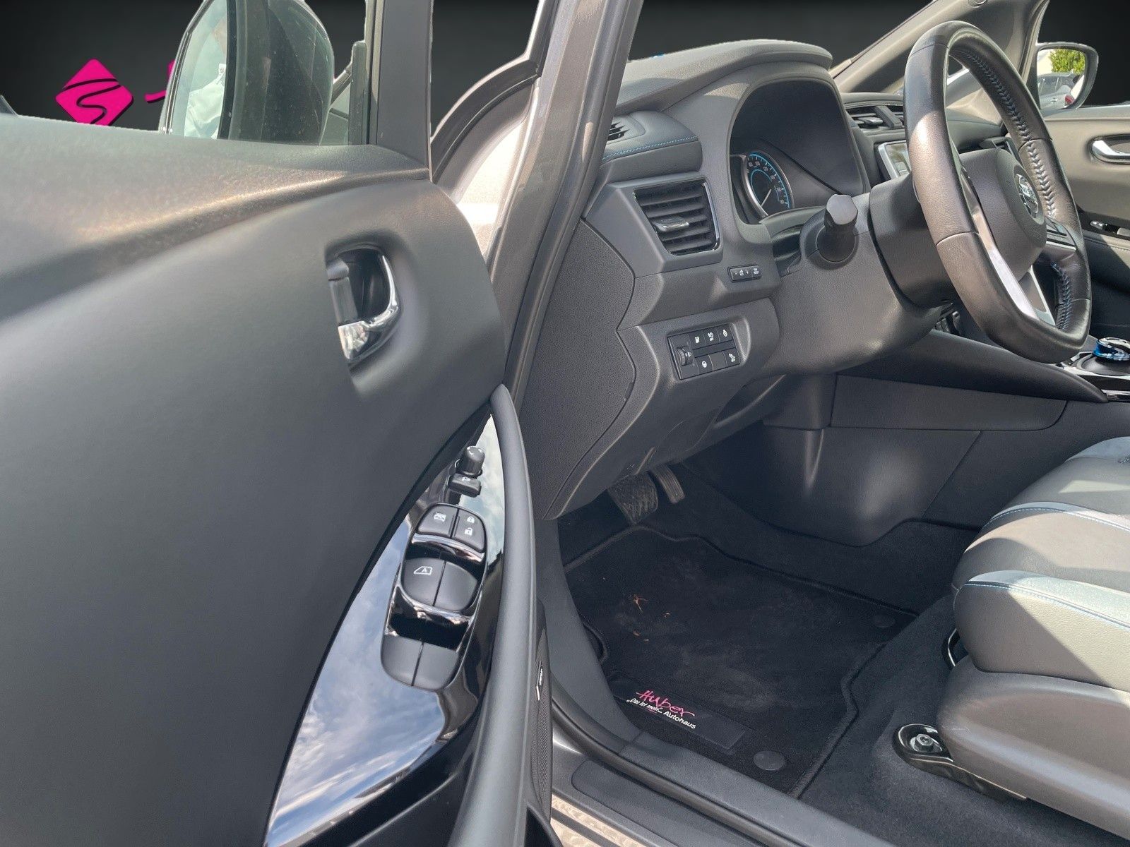 Nissan Leaf 62 kWh TEKNA - Samsaru's Car Outlet