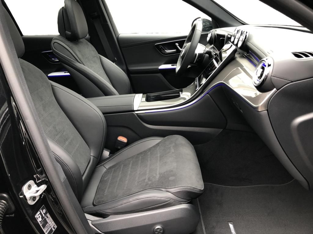 Mercedes-Benz GLC 300 d 4MATIC +MBUX+AMG+DigitalLight+Pano+AHK