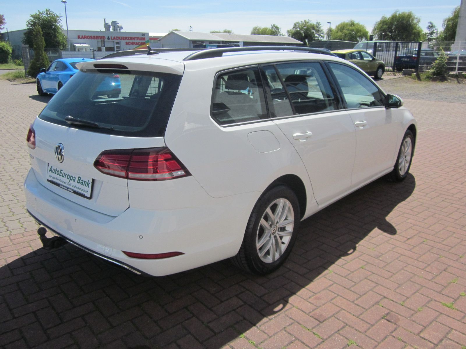 Volkswagen Golf VII Comfortline - Samsaru's Car Outlet