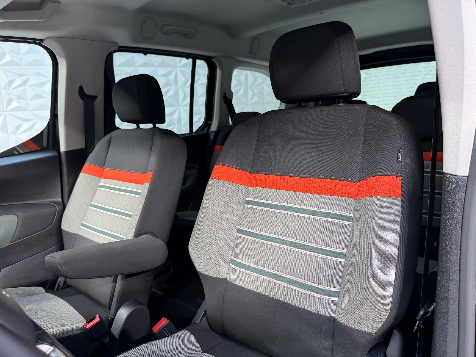Citroën Berlingo XL BlueHDi 130 EAT8 SHINE+ANHÄNGERKUP.+
