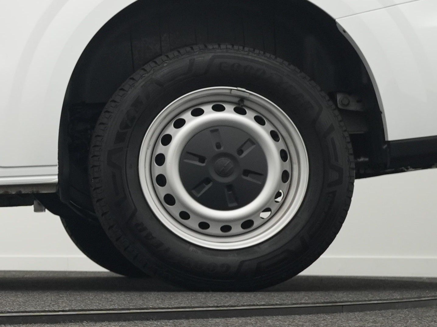 Volkswagen T7 Kasten Transporter LR/Lang 2.0 TDI *LED*KAM*