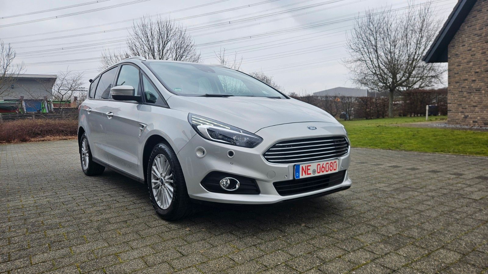 Ford S-Max S-MAX Trend - Samsaru's Car Outlet