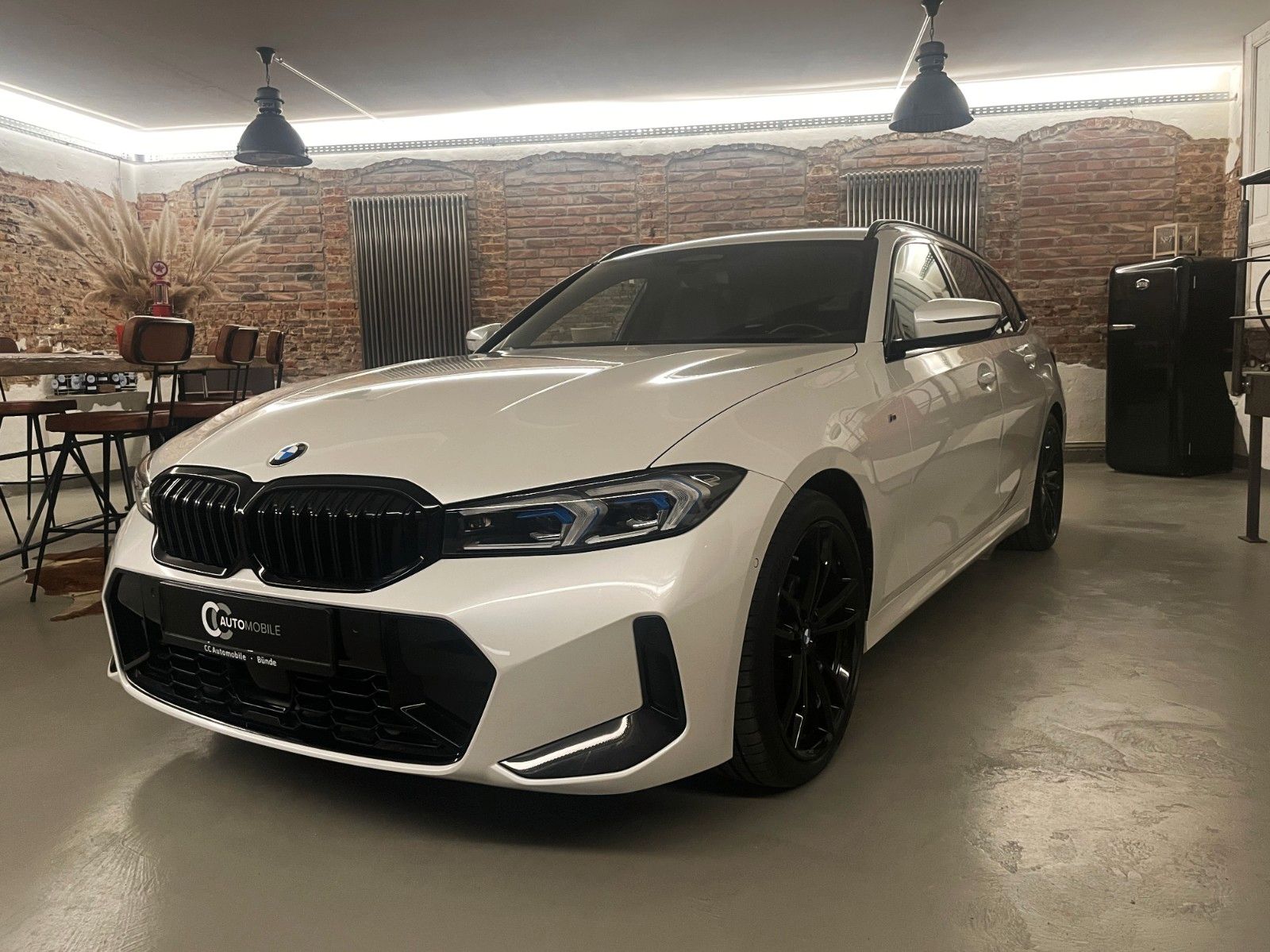 BMW 320d xDrive M Sport - Samsaru's Car Outlet