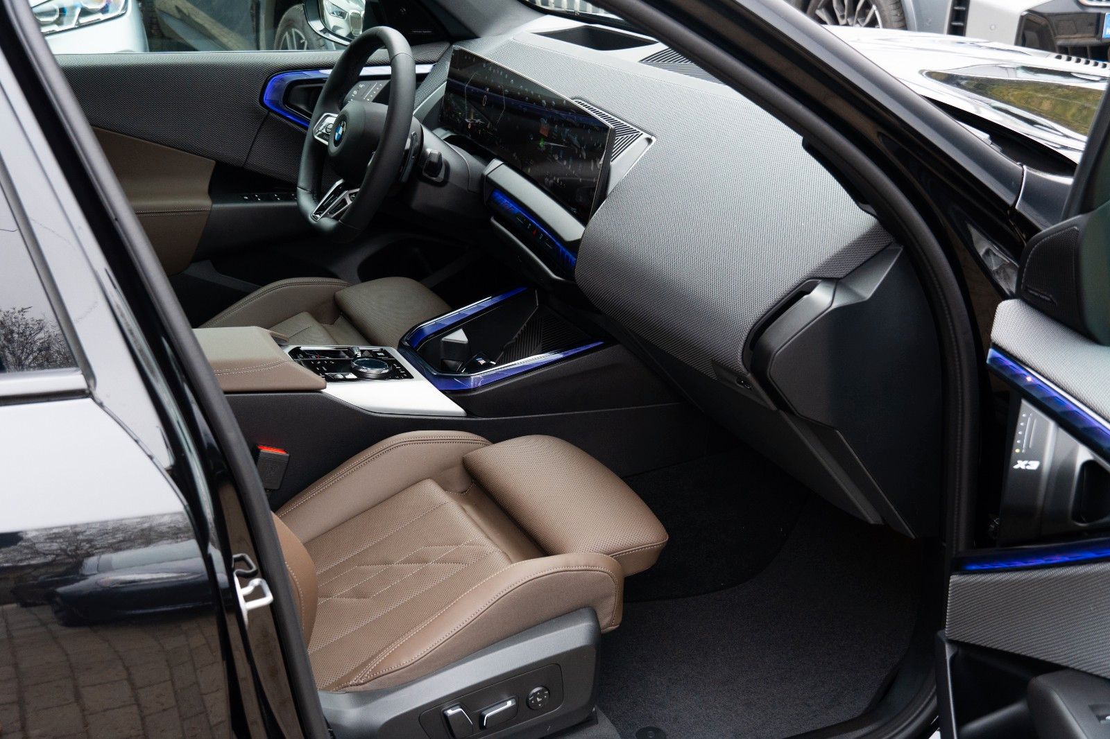 BMW X3 20i M SPORT PLUS - Samsaru's Car Outlet