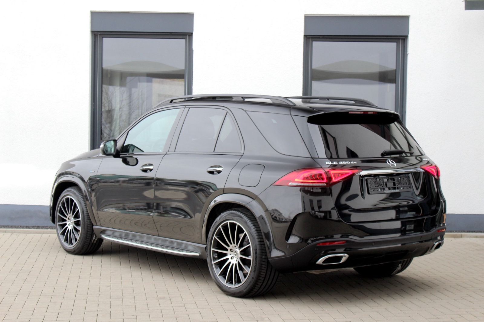 Mercedes-Benz GLE 350 de 4MATIC AMG-STYLING PANO AHK 21 ZOLL