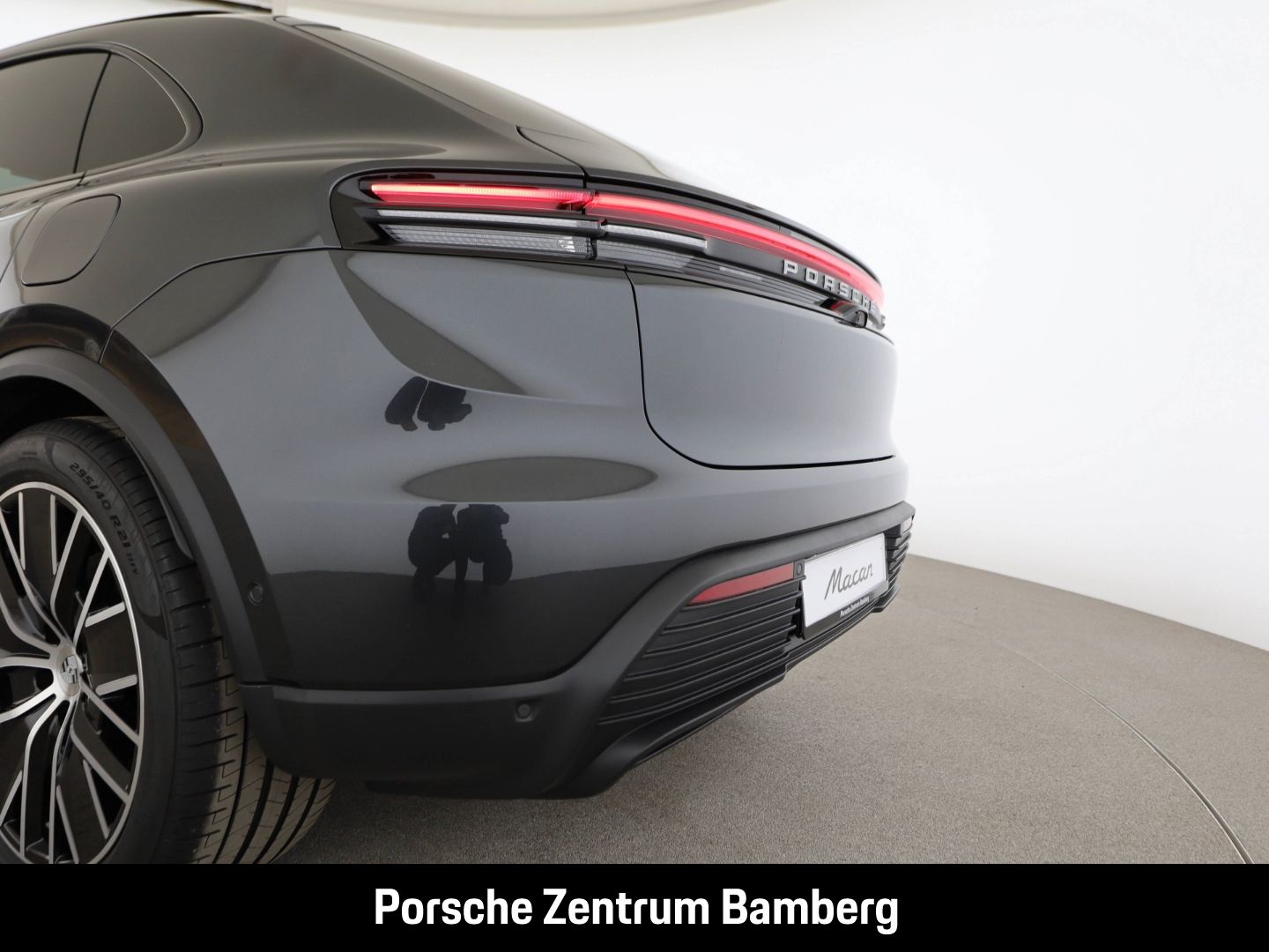 Porsche Macan 4/ Luft/ AHK/ Matrix/ 21 Zoll/ Lederpaket