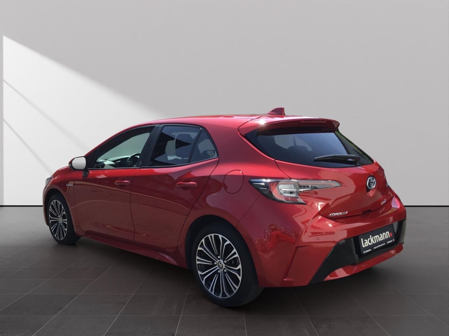 Toyota Corolla 1.8 Hybrid - Samsaru's Car Outlet