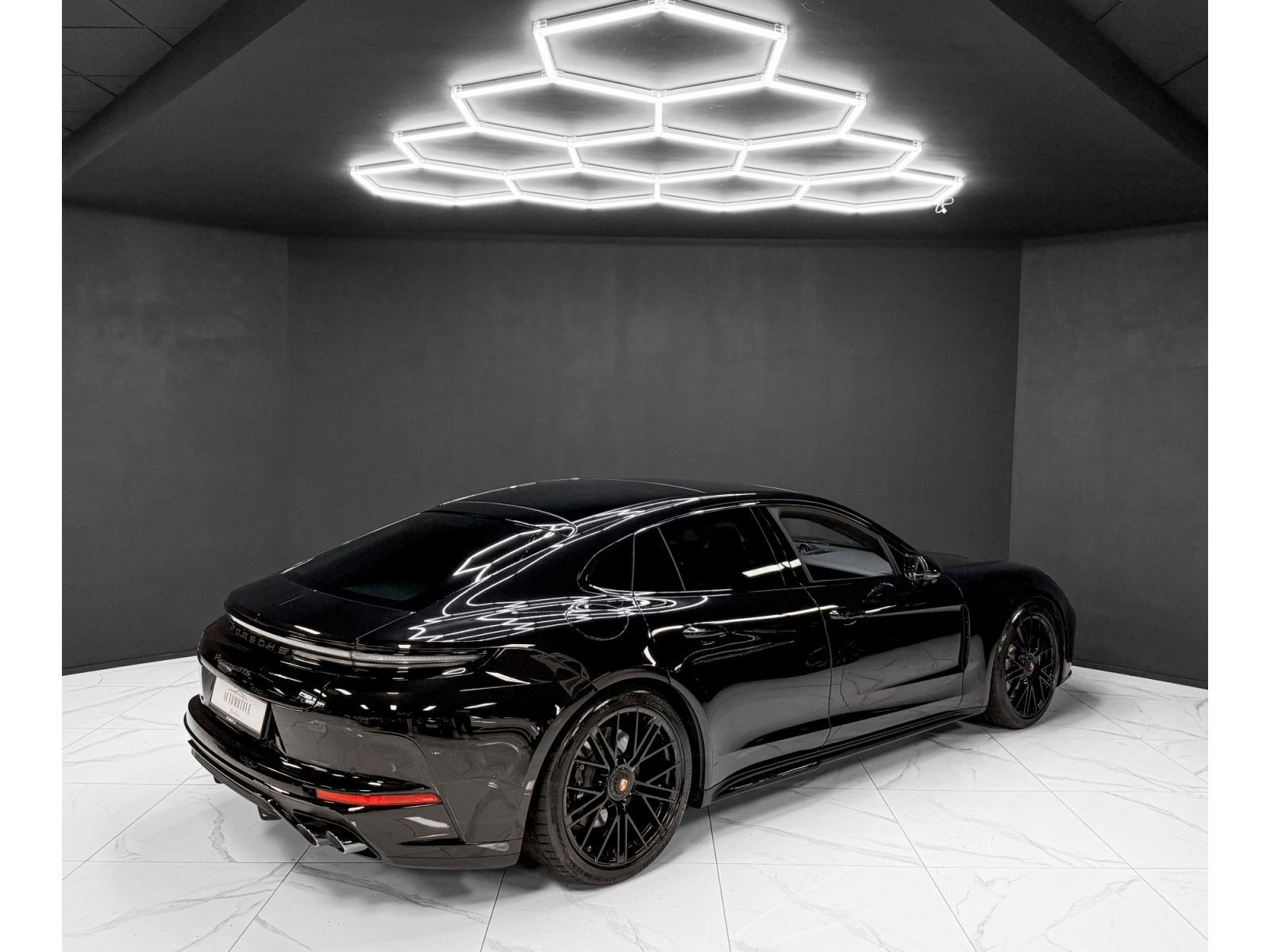 Porsche Panamera 4.0 V8 GTS / 5 SEATS / FULL