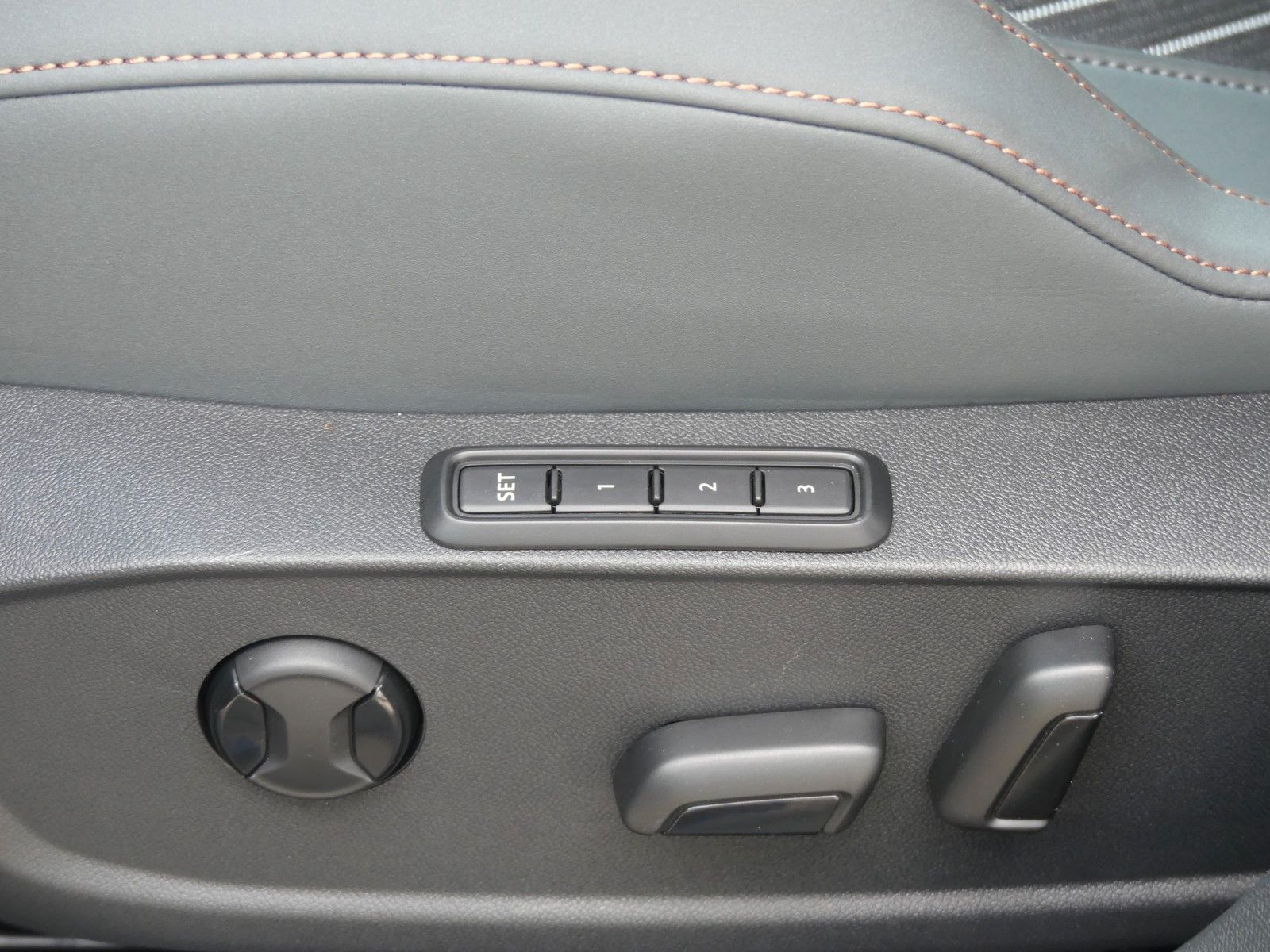 Cupra Formentor 4Drive, LED, Navi, 3Z Klima, Skyline