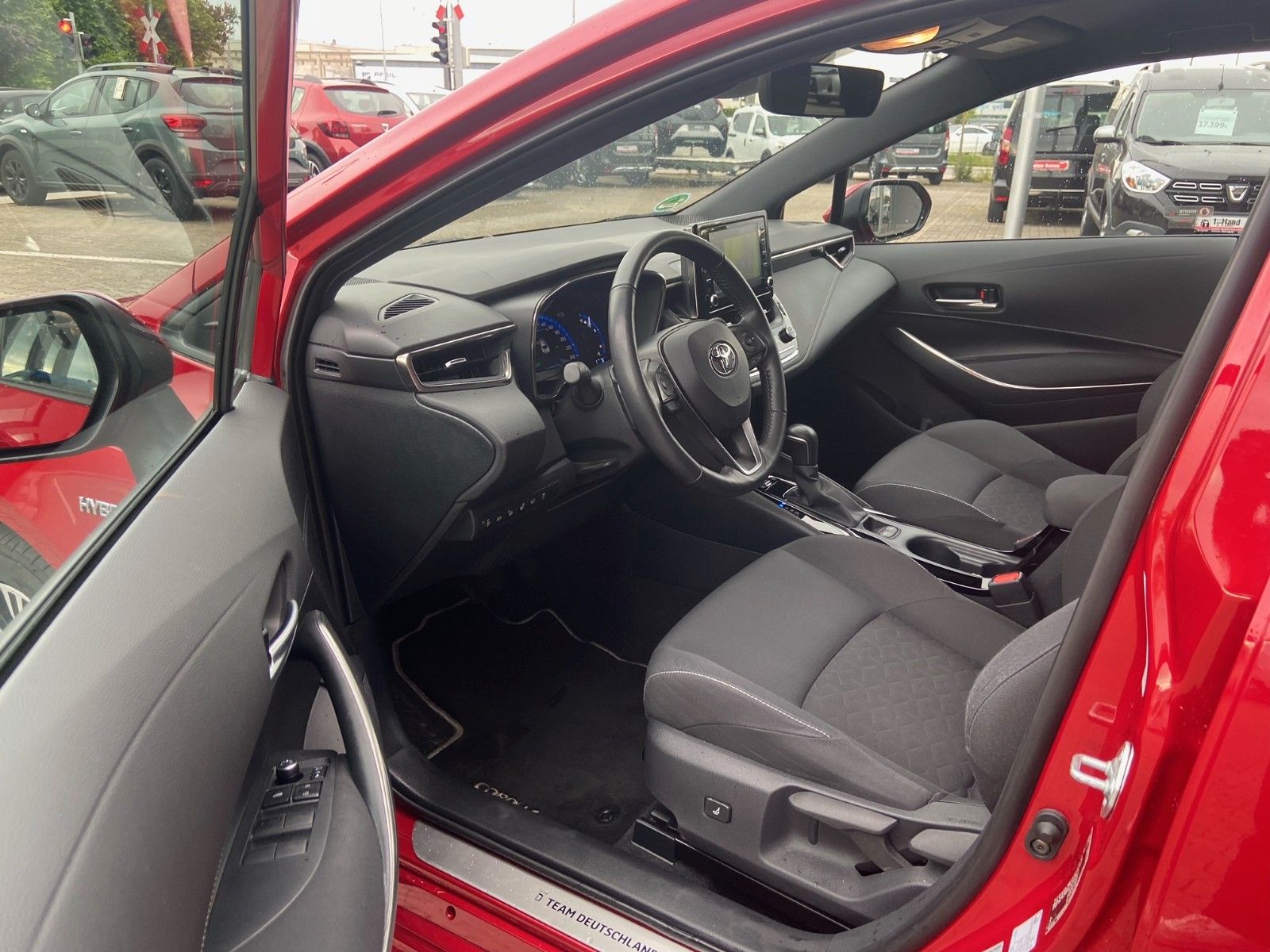 Toyota Corolla 2.0 Hybrid - Samsaru's Car Outlet