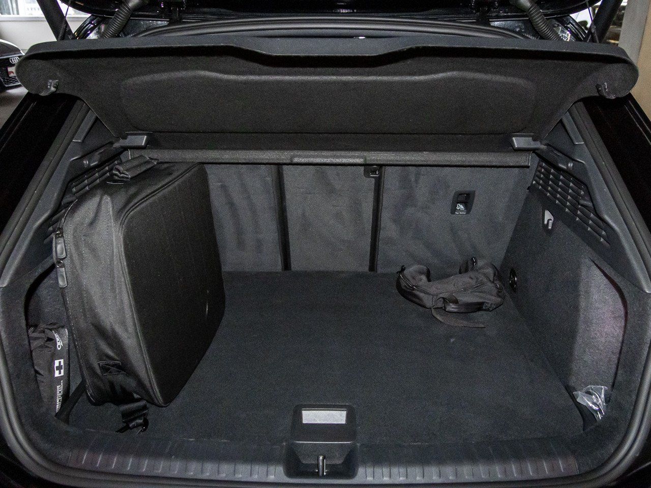 Audi A3 Sportback 45 TFSI e S line AHK Keyless Kamera