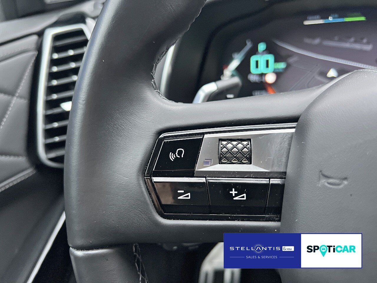 DS Automobiles DS 7 E-Tense 225 Hybrid Rivoli