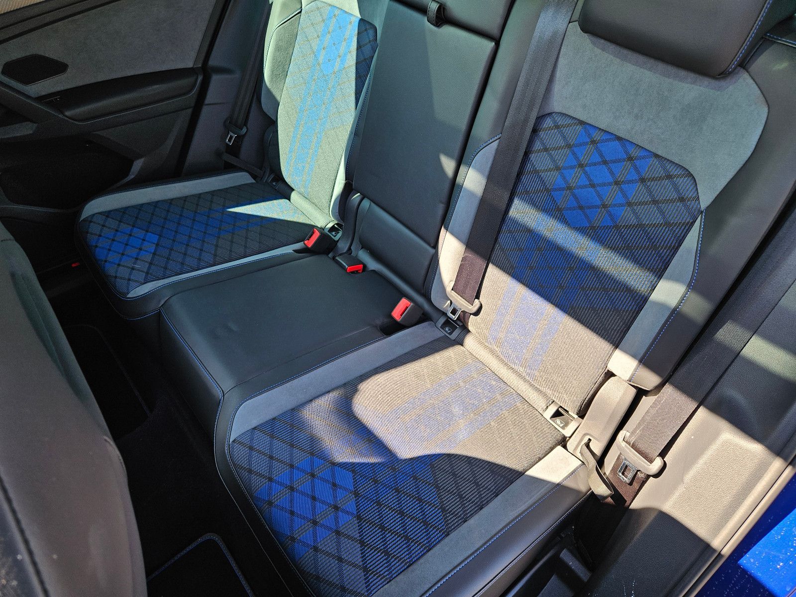 Volkswagen Tiguan R 4Motion - Samsaru's Car Outlet
