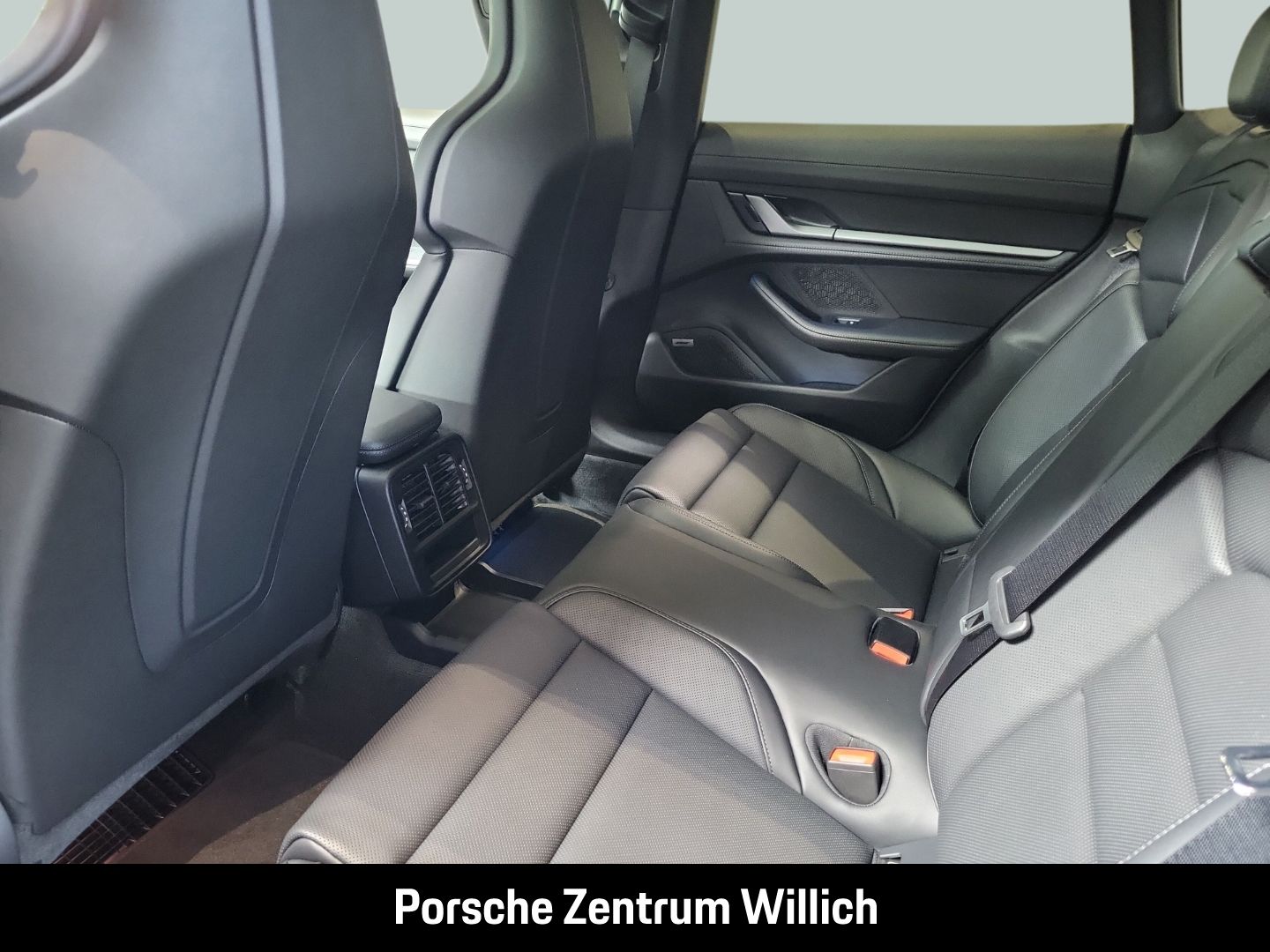 Porsche Taycan 4 Cross Turismo InnoDrive Surround-View