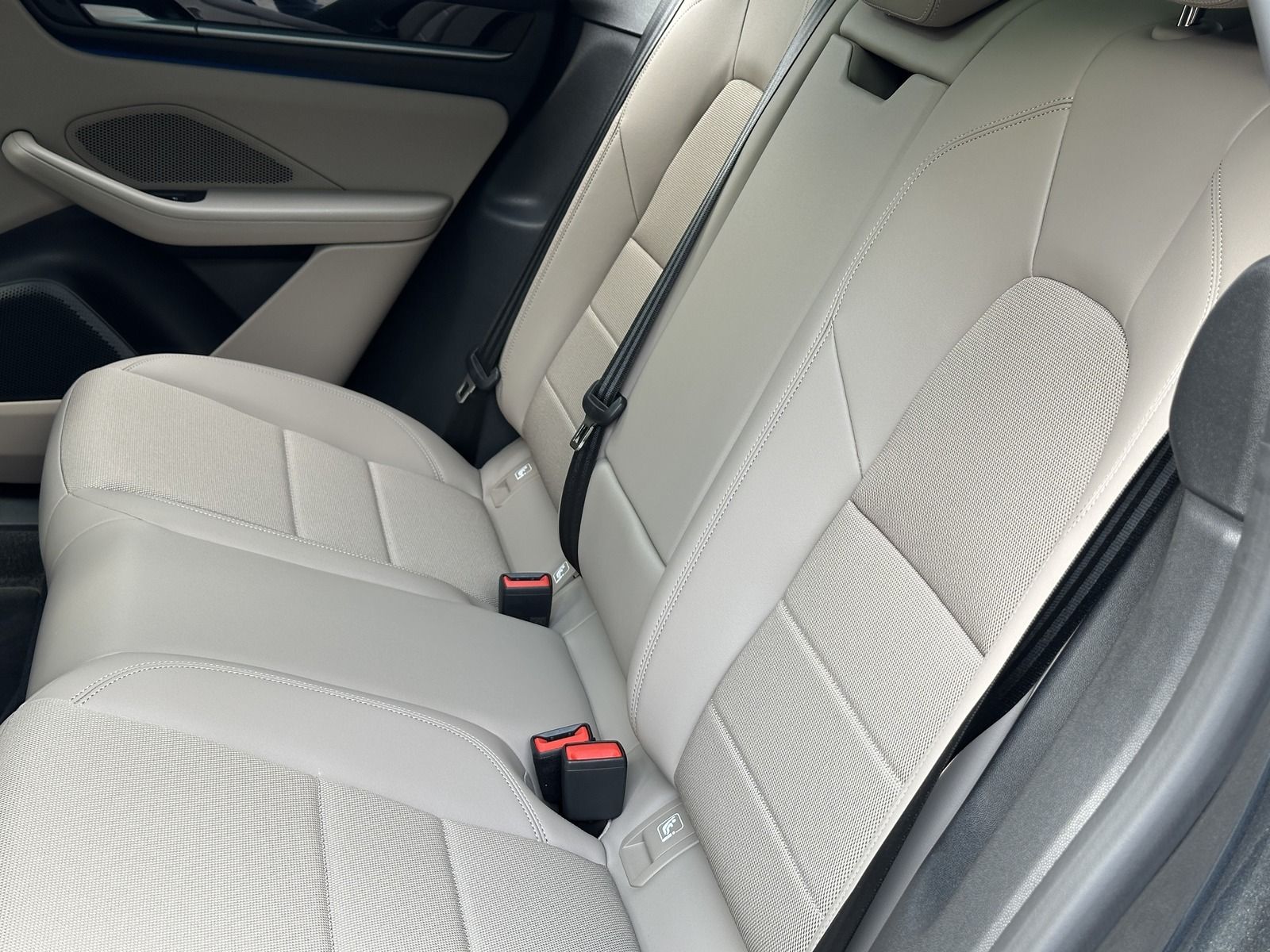 Porsche Macan 4 INNODRIVE - Samsaru's Car Outlet
