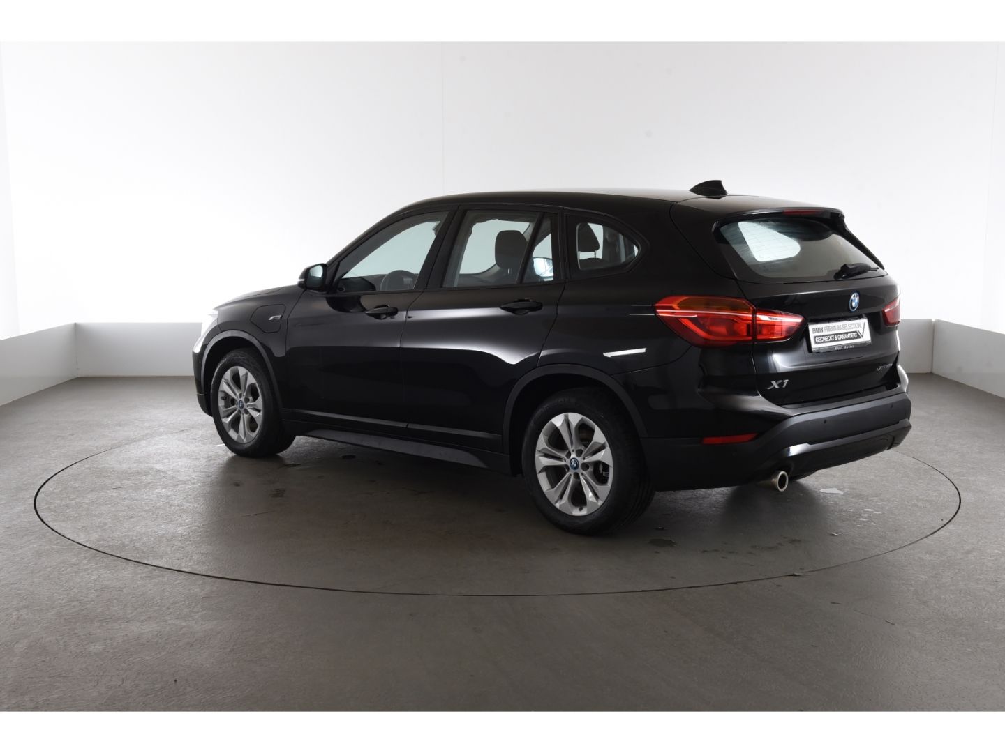 BMW X1 xDrive 25e Advantage - Samsaru's Car Outlet