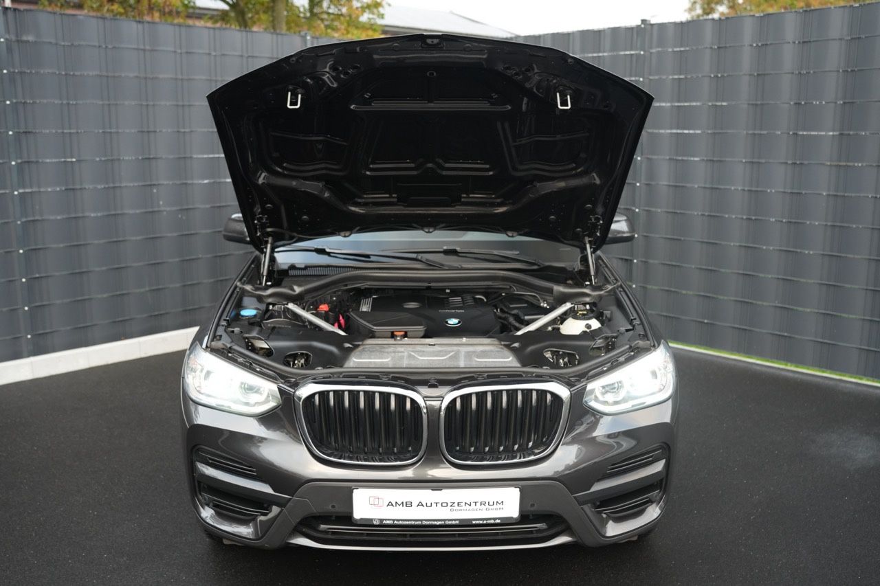BMW X3 xDrive 20 i Advantage *LIVECOCKPIT*NAVI*