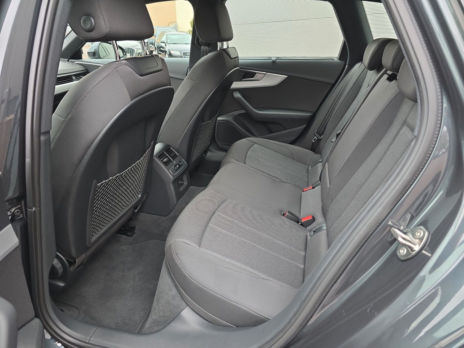 Audi A4 Avant 35 TDI - Samsaru's Car Outlet
