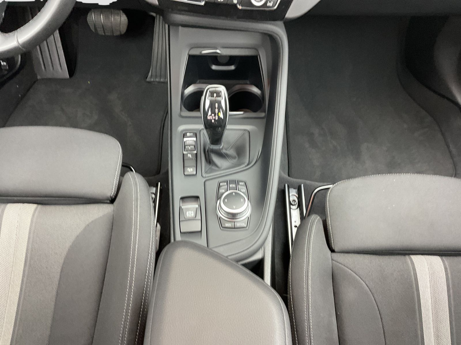 BMW X1 xDrive18d Sportsitze - Samsaru's Car Outlet