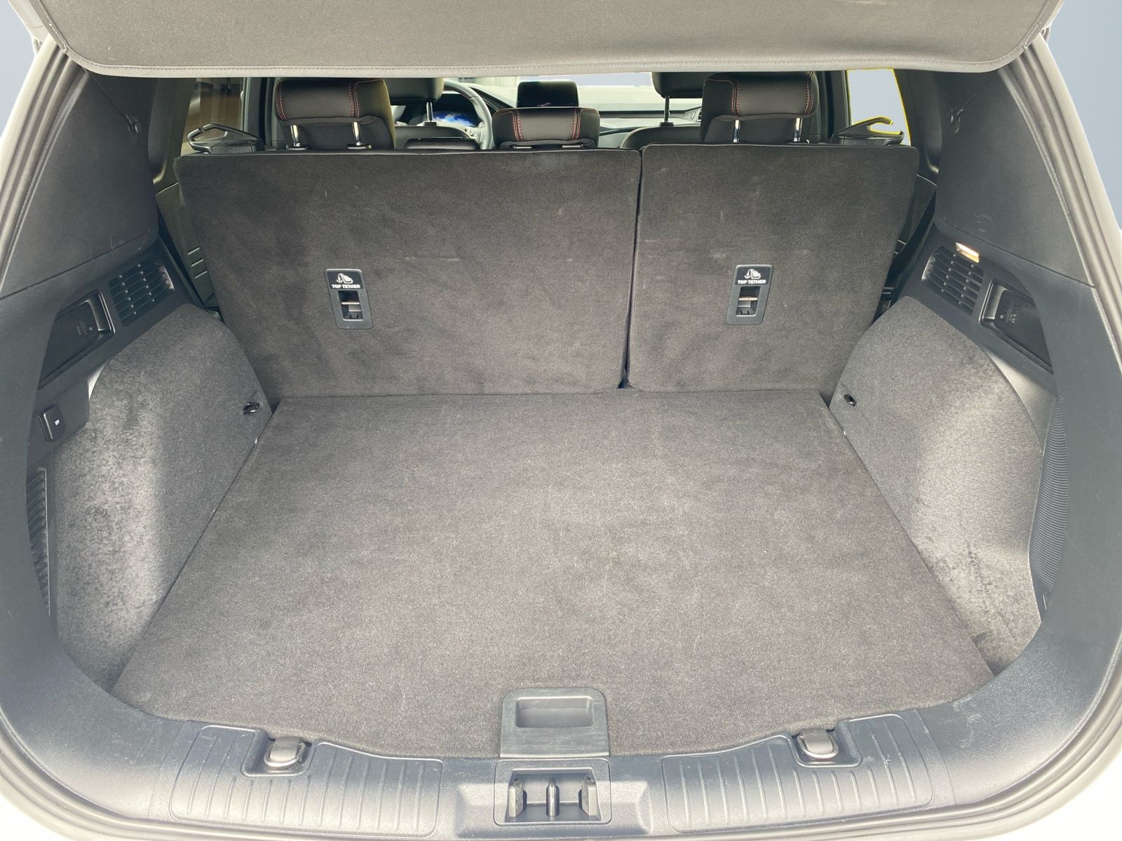 Ford Kuga ST-Line X 2.0 EcoBlue - Samsaru's Car Outlet